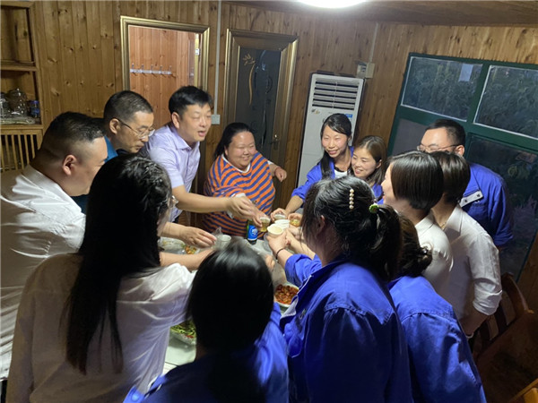 1622513014551139.jpg 今世康公司櫻桃采摘自助燒烤團(tuán)建活動(dòng)10.jpg